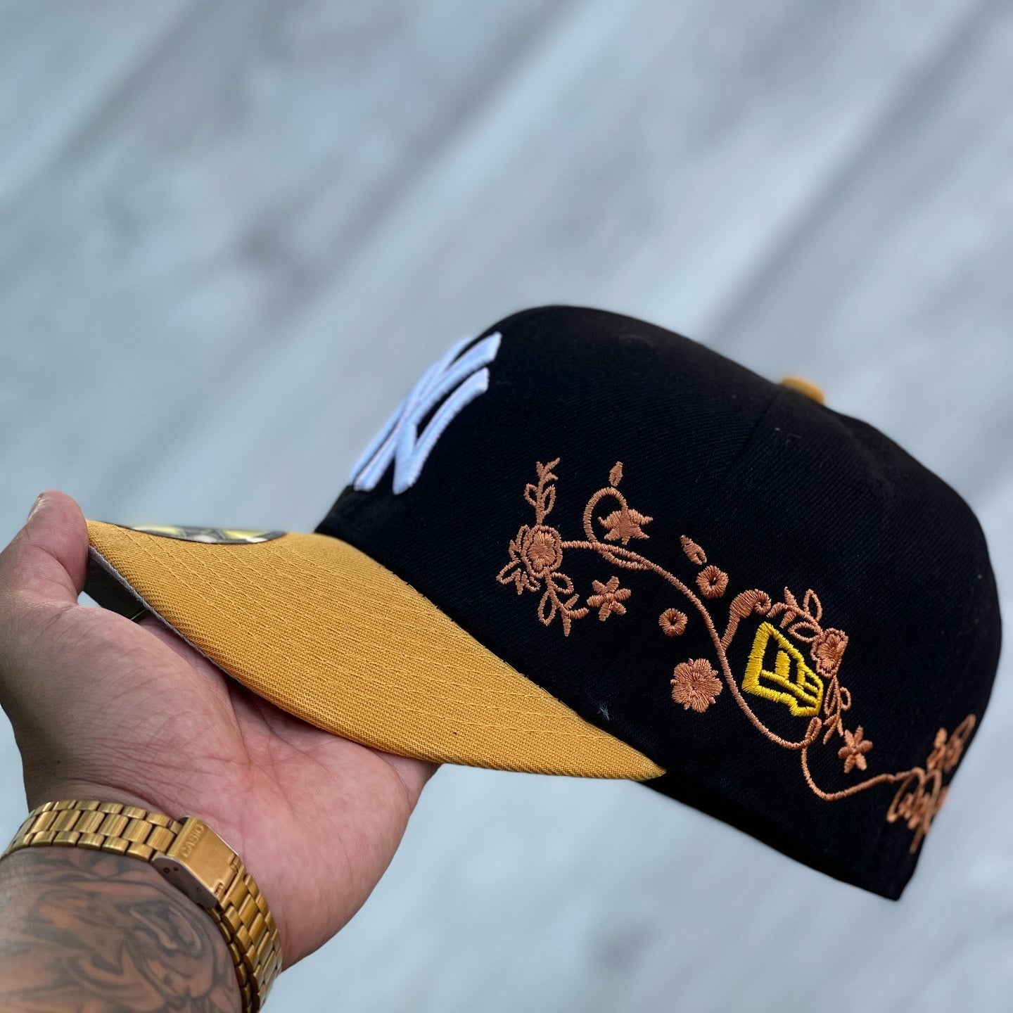 NEW ERA NEW YORK YANKEES FLORAL VINE EMBROIDERED CASUAL BASEBALL CAP