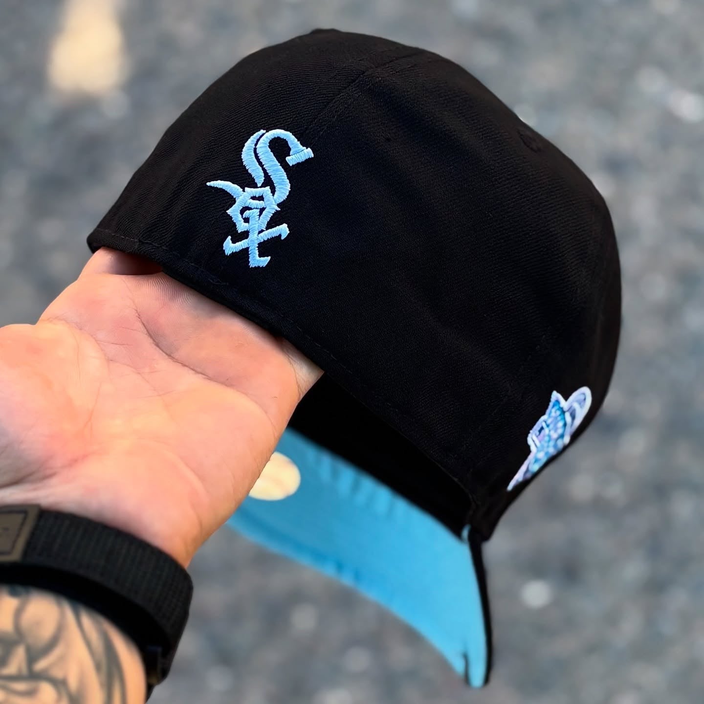 NEW ERA CHICAGO WHITE SOX BLACK 2005 WORLD SERIES BLOOM SIDE PATCH EMBROIDERED CASUAL BASEBALL CAP