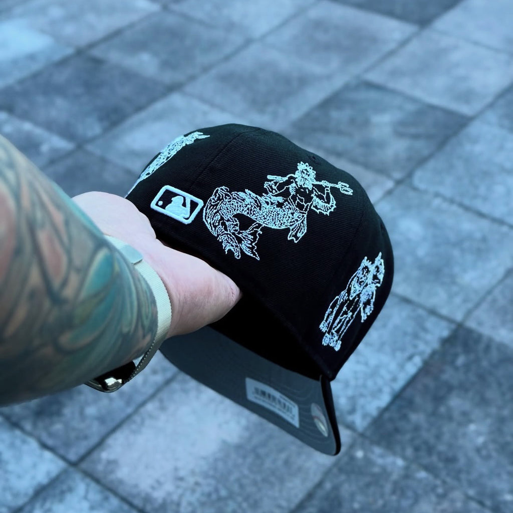 NEW ERA NEW YORK YANKEES MYTHICAL 59FIFTY EMBROIDERED CASUAL BASEBALL CAP