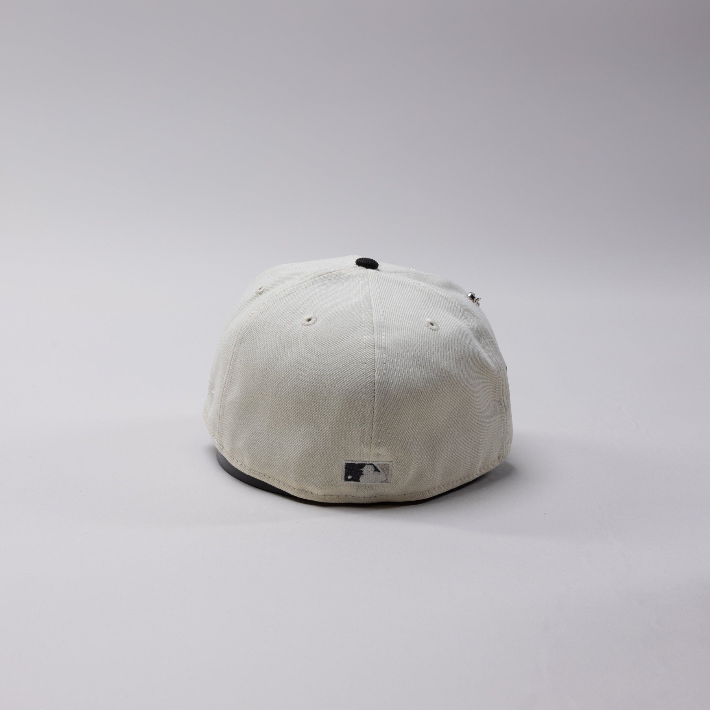 NEW ERA EXCLUSIVE 59FIFTY CHROME/ BLACK UPSIDE DOWN LOS ANGELES DODGERS W/ 2020 WORLD SERIES CHAMPIONS SIDE PATCH