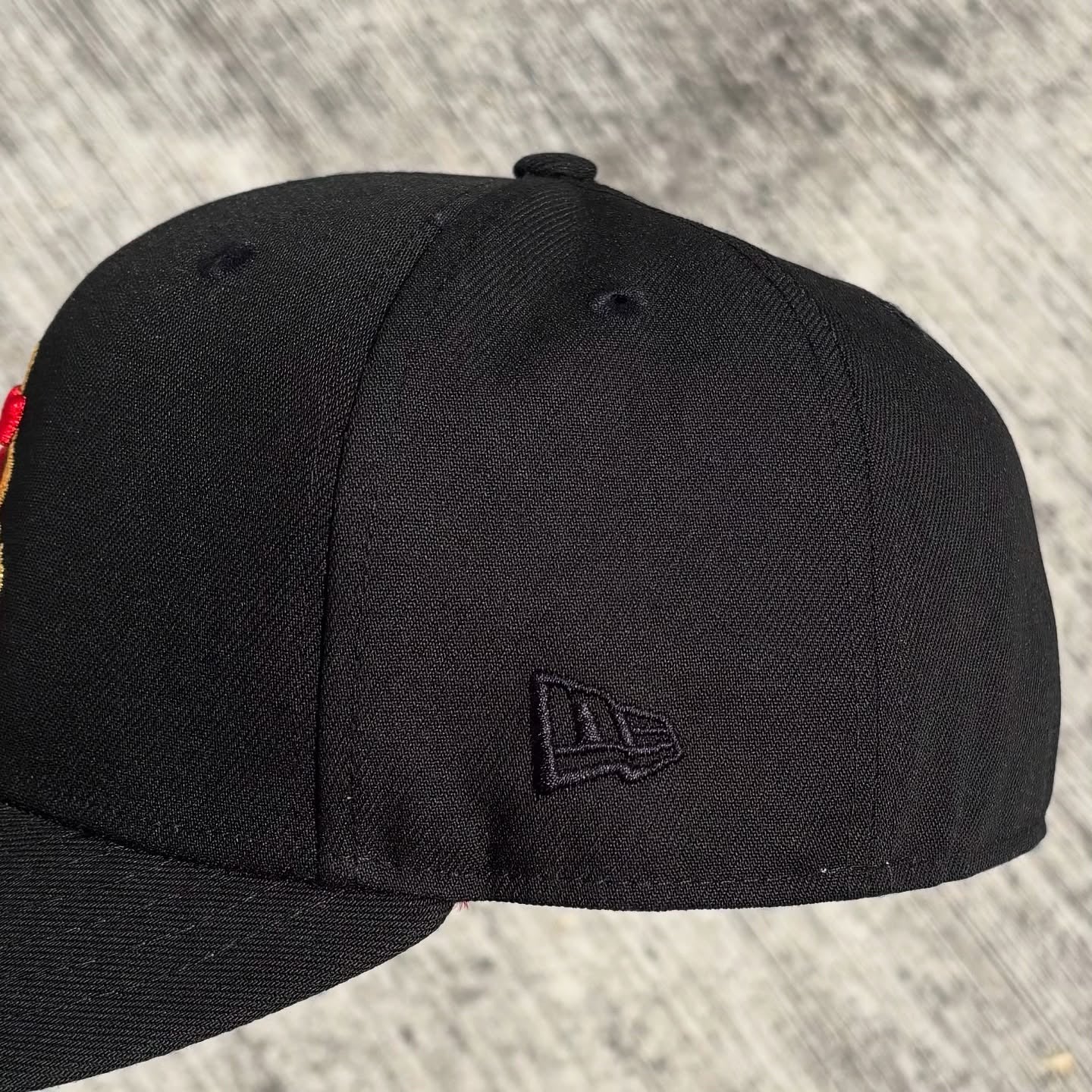 NEW ERA CHICAGO WHITE SOX FLAME BLACK PRIME EDITION EMBROIDERED CASUAL BASEBALL CAP