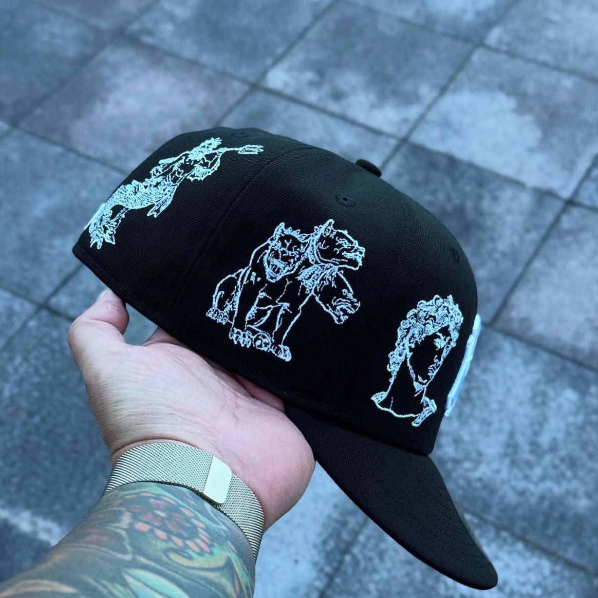 NEW ERA NEW YORK YANKEES MYTHICAL 59FIFTY EMBROIDERED CASUAL BASEBALL CAP